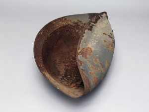 Iron pot