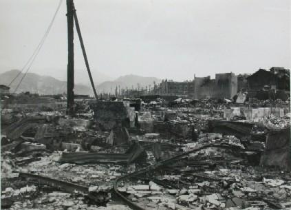 Teikoku Suisan Nagasaki Plant and environs seen from Yanase-machi