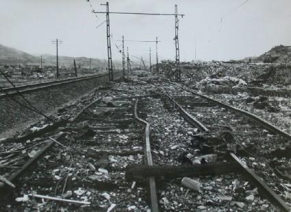松山町踏切付近