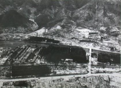 目覚町東部上空から三菱長崎製鋼所方面を望む