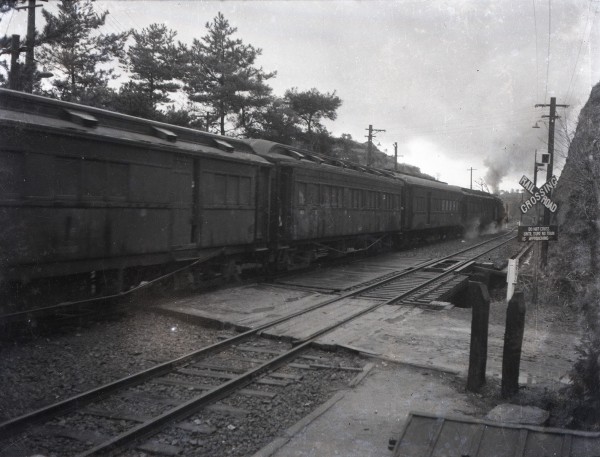道ノ尾駅付近の踏切