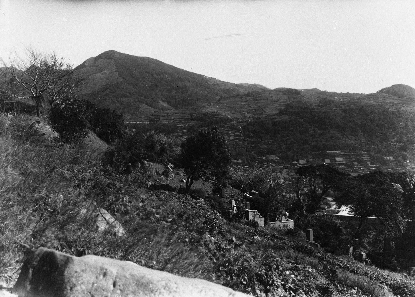 立山町高台から市街を望む（６枚つなぎ写真中左から１枚目）　―伊良林方面―