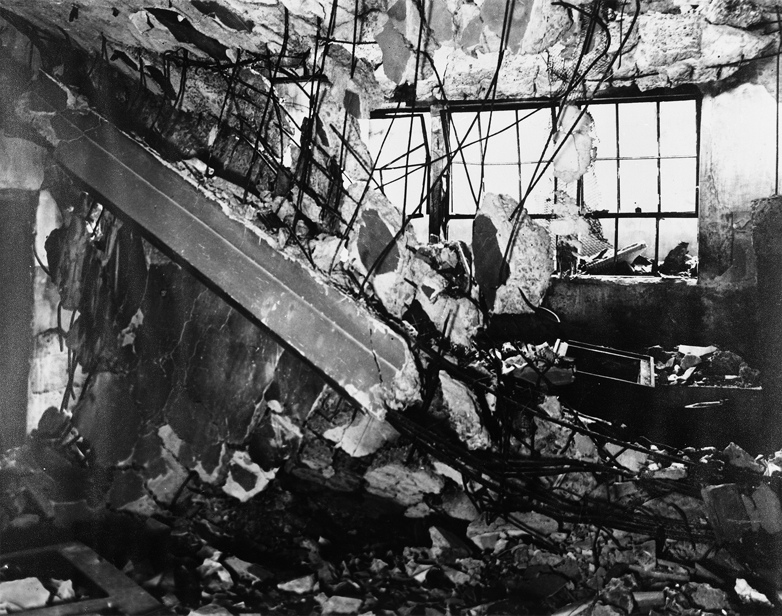 鎮西学院中学校