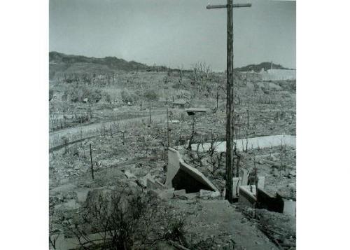 山里の丘より見た爆心地から第１病院までのパノラマ（５枚つなぎ写真中３枚目）―松山橋方面―