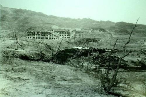 鎮西学院中学校の丘からパノラマ（11枚継ぎ写真中左から1枚目）－城山国民学校方面を望む－