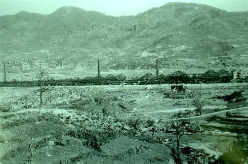 竹ノ久保町高台からのパノラマ（６枚つなぎ写真中左から４枚目）－三菱長崎製綱所方面―