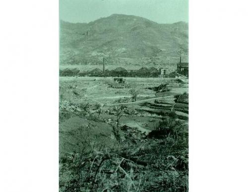 竹ノ久保町高台からのパノラマ（１１枚つなぎ写真中左から７枚目）－三菱長崎製鋼所方面―