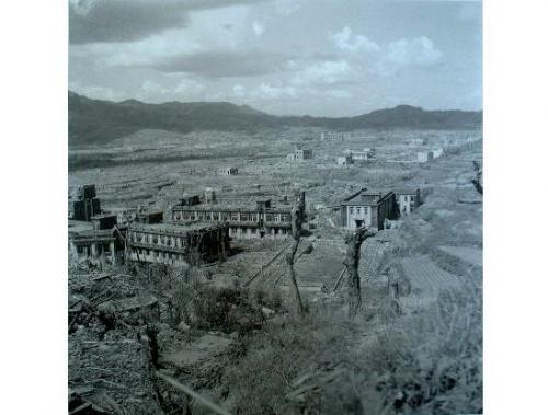 長崎医科大学附属医院裏山からのパノラマ（５枚つなぎの写真中左から５枚目）－医科大学方面－