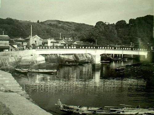 弁 天 橋