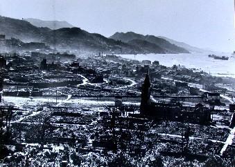 下筑後町高台から西中町天主堂方面を望む