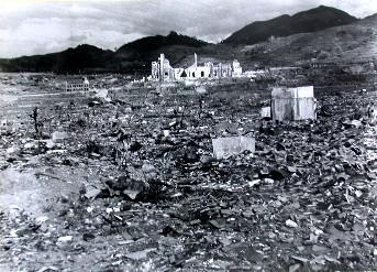 山里町高台から浦上天主堂方面を望む