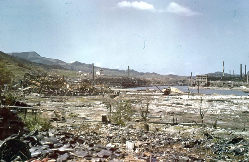 浦上川沿いの工場地帯