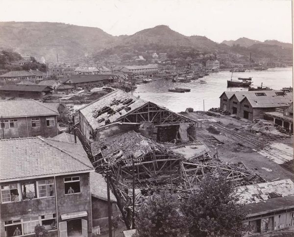 長崎税関庁舎から南方向を望む