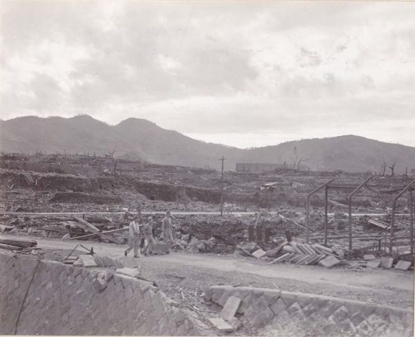 走行中の列車からの風景―大橋付近