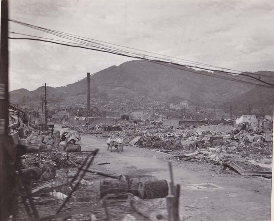 走行中の列車からの風景―幸町付近