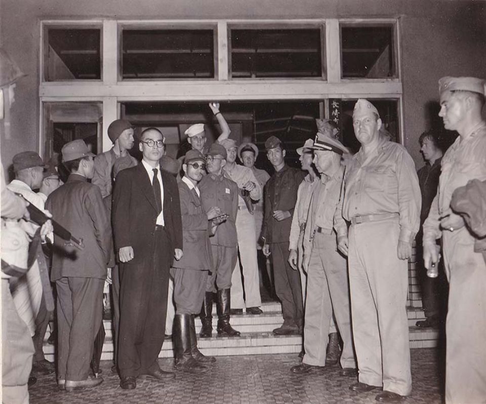 米軍高官と長崎の代表者の話し合い