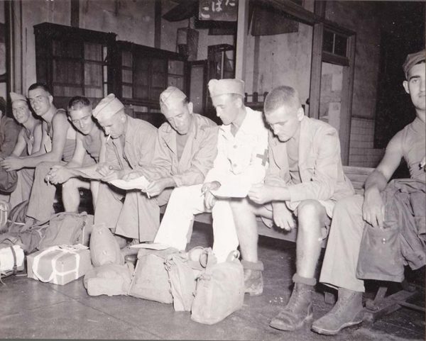 解放された捕虜の衛生管理　