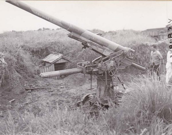 星取高射砲陣地の十四年式十糎高射砲