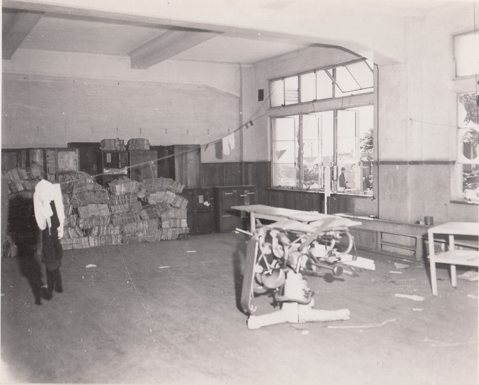 新興善国民学校特設救護病院内部