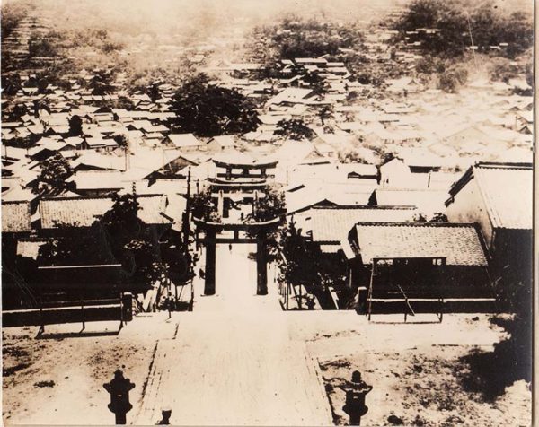 諏訪神社から見た市街地東部（被爆前）
