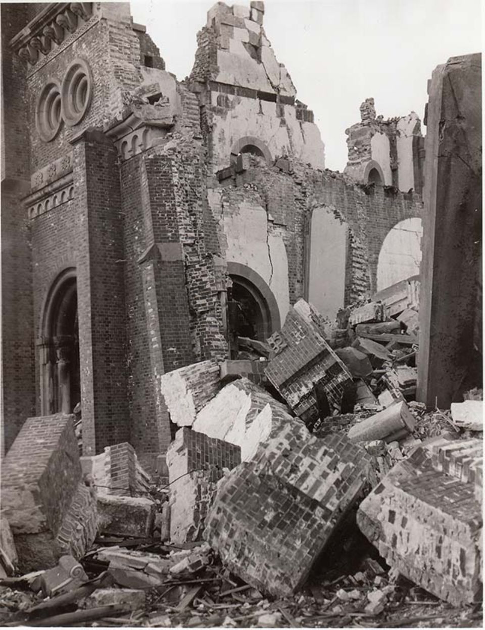 浦上天主堂右塔基部