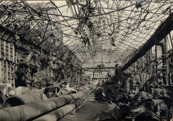 三菱長崎製鋼所第１工場機械工場北棟内部