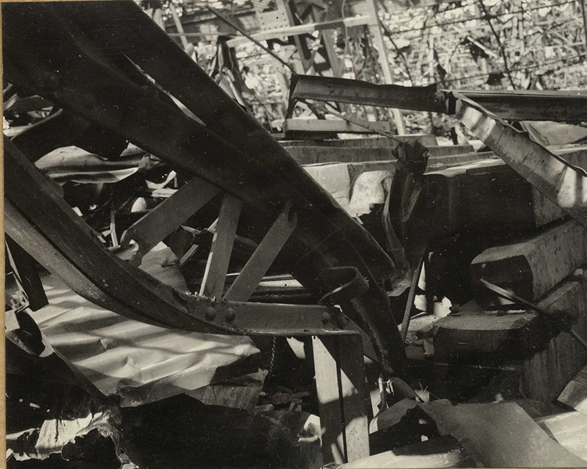 三菱長崎製鋼所第２工場鍛造工場内部