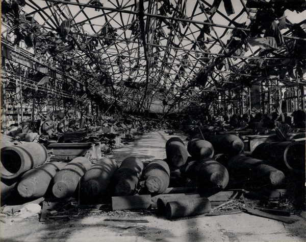 三菱長崎製鋼所第２工場機械工場内部