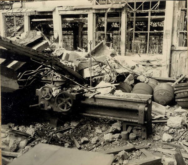 三菱長崎兵器製作所茂里町工場機械工場内部