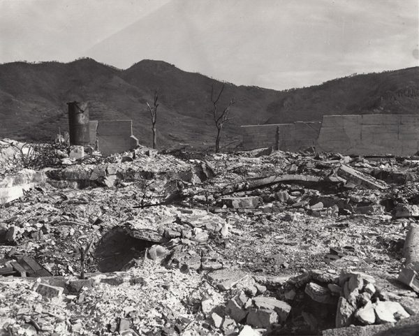 長崎刑務所浦上刑務支所中央付近から東方向を見る