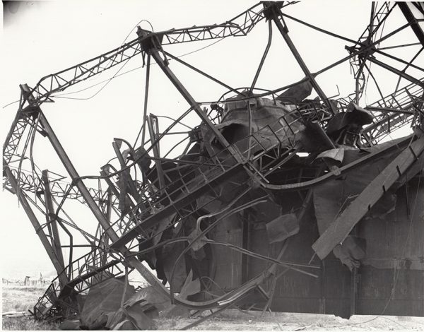 北西方向から見た西部瓦斯長崎支店大橋製造所のガス溜（ガスタンク）