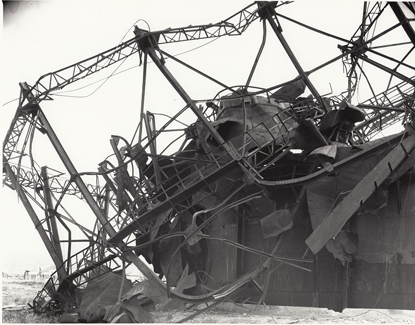 北西方向から見た西部瓦斯長崎支店大橋製造所のガス溜（ガスタンク）