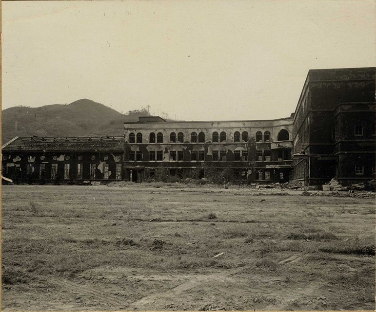 長崎市立商業学校本館校舎・講堂東外観