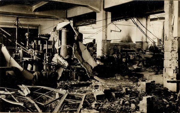 長崎市立商業学校本館校舎内部