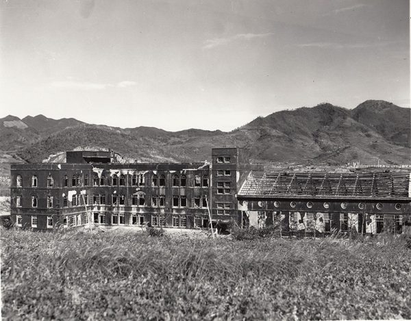 長崎市立商業学校本館校舎・講堂（西側外観）