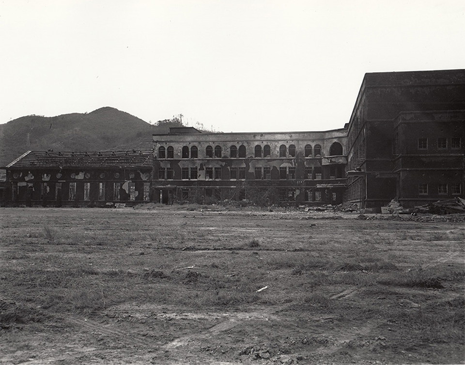 長崎市立商業学校本館校舎・講堂東外観