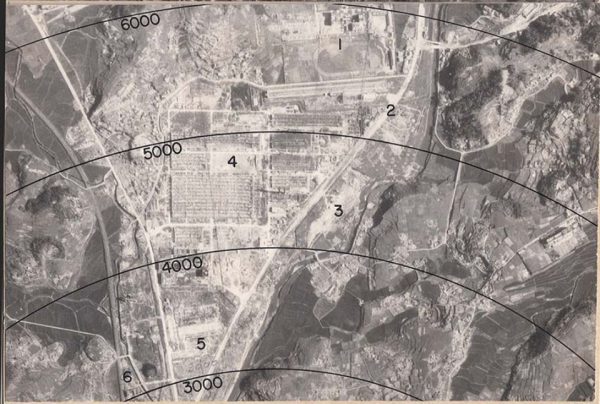 上空から見た被爆後の長崎市
