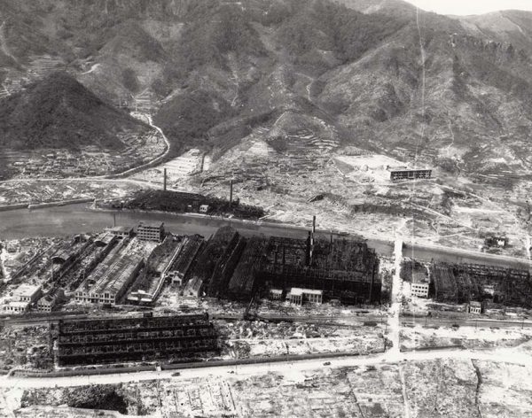 上空から見た茂里町交差点付近