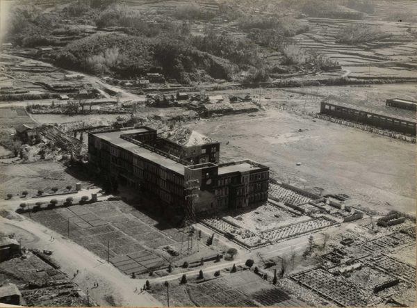 上空から見た長崎師範学校一帯