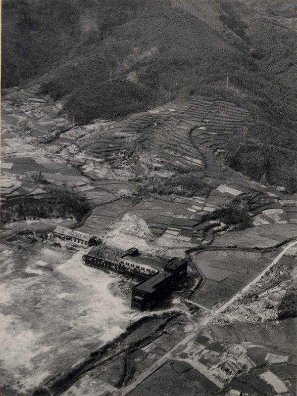 上空から見た長崎市立商業学校一帯