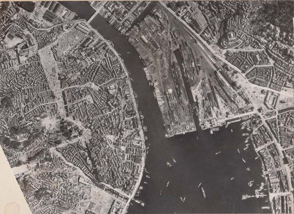 上空から見た被爆前の長崎市