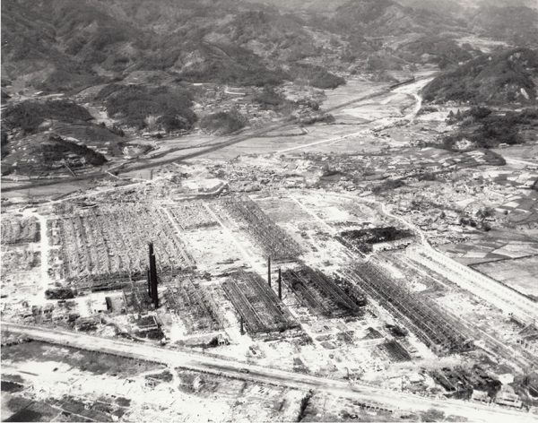 上空から見た三菱長崎兵器製作所大橋工場一帯