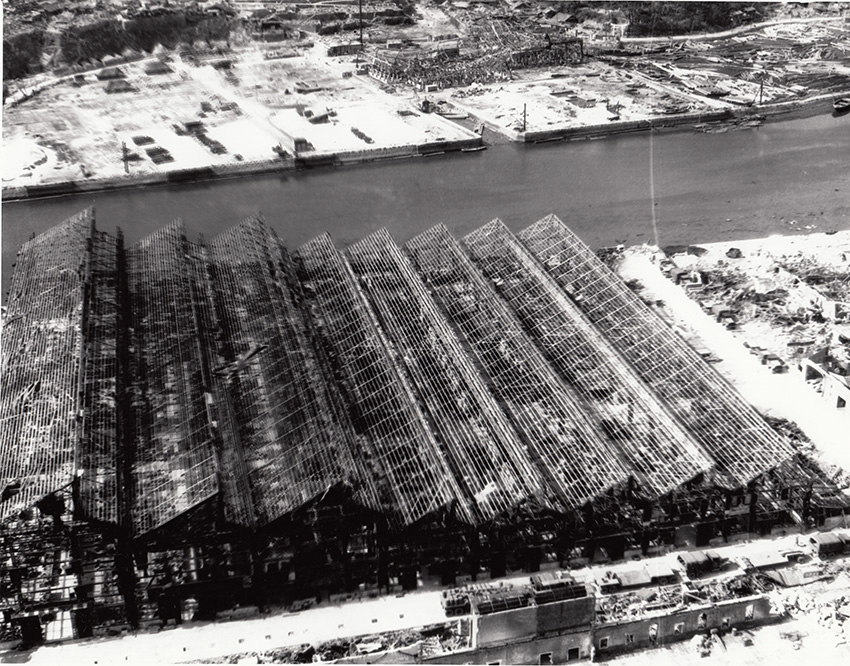 上空から見た三菱長崎造船所幸町工場第２機械工場・タービン仕上工場