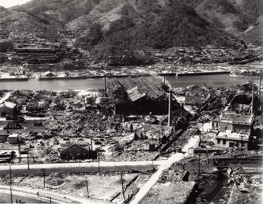 上空から見た三菱長崎造船所幸町工場・三菱長崎兵器製作所茂里町工場一帯