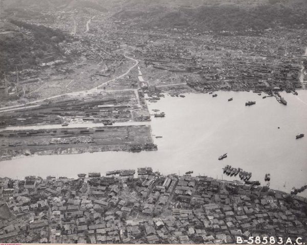 上空から見た浦上川河口一帯