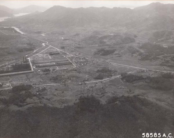 上空から見た三菱長崎兵器製作所大橋工場一帯
