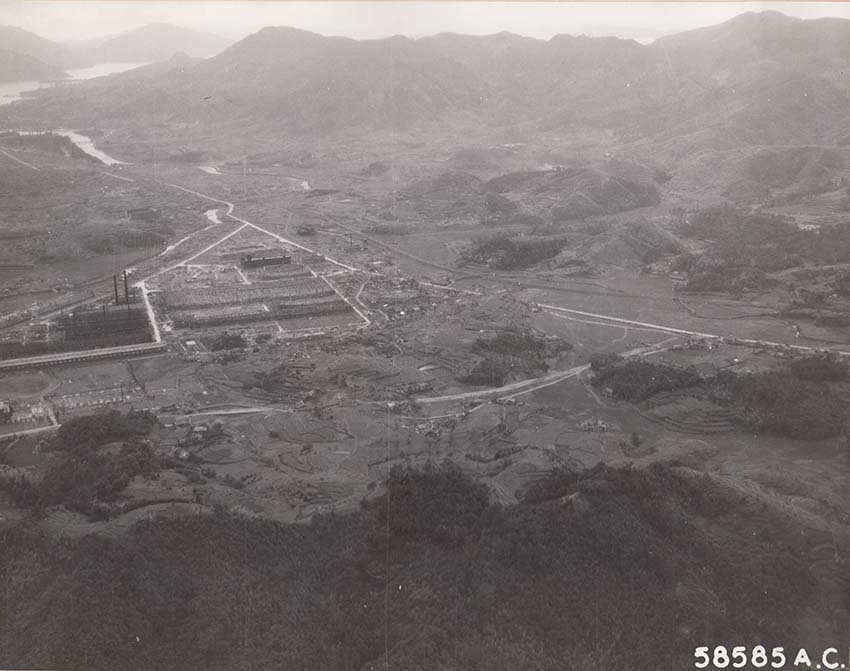 上空から見た三菱長崎兵器製作所大橋工場一帯