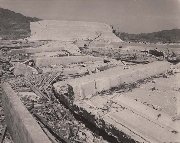 倒壊した長崎刑務所浦上刑務支所の塀