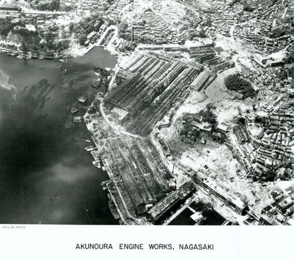 上空から見た三菱長崎造船所一帯